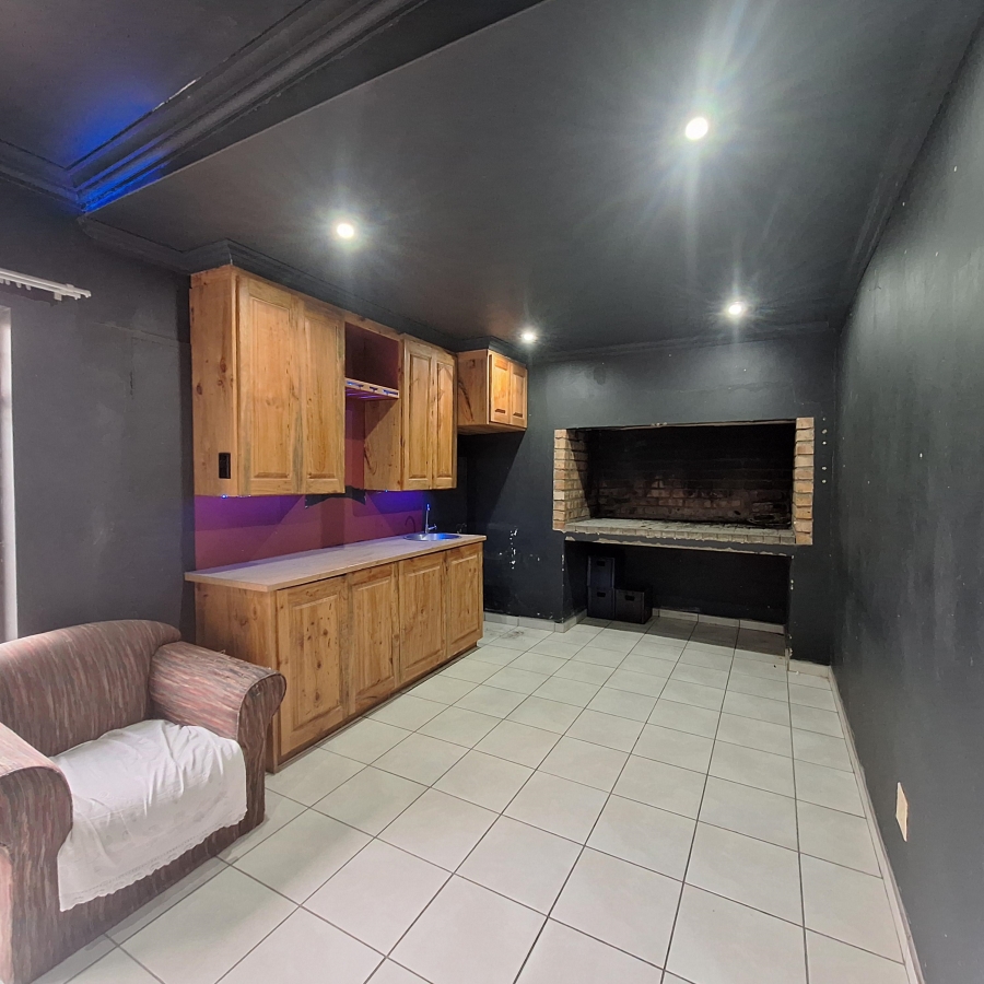 4 Bedroom Property for Sale in Frankfort Free State